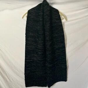 Calvin Klein: Black/White Blend Knit Scarf- one size